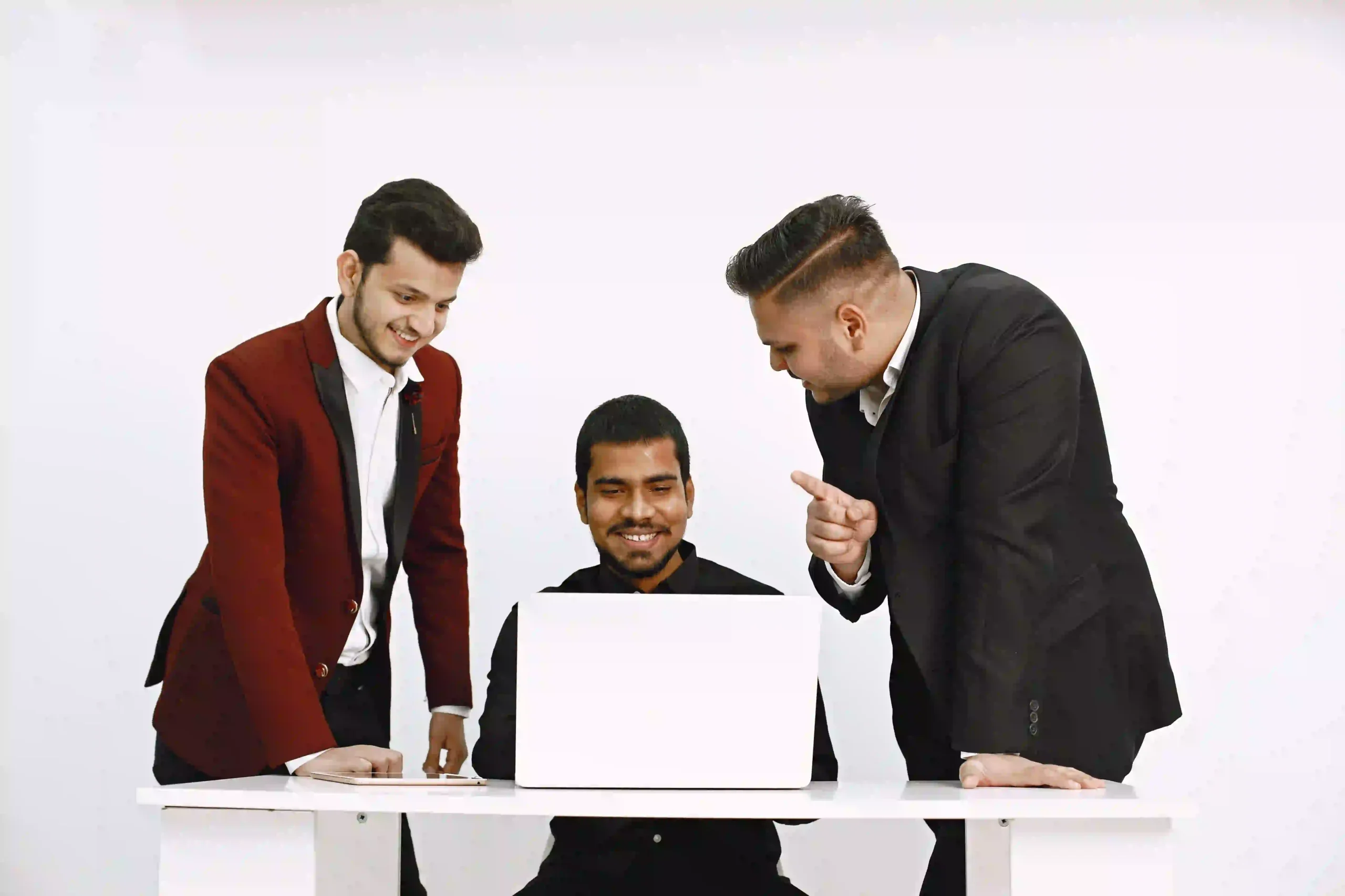 Expert Pearl Lemon Placement: Teamwork for Success